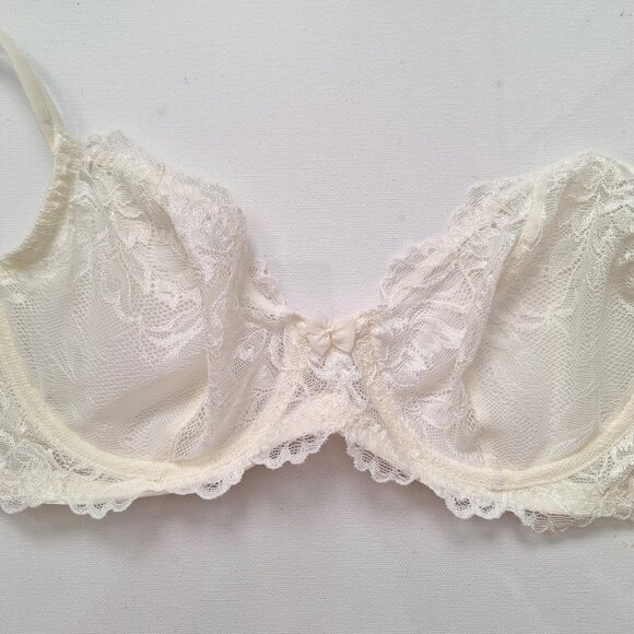 Triumph Forbidden Lace Ivory Bra 32D NWT - Picture 6 of 6